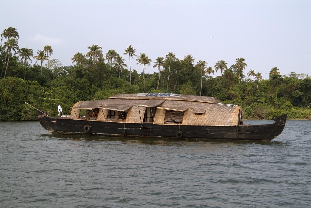 فندق Spice Coast Cruises - Houseboat, A Cgh Earth Experience Alappuzha المظهر الخارجي الصورة